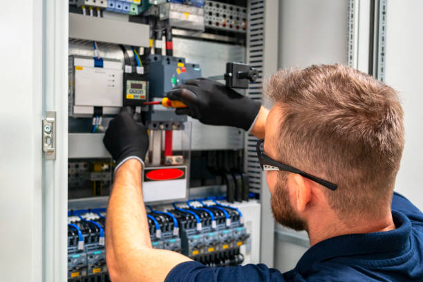 Best Affordable Emergency Electrician  in Horicon, WI